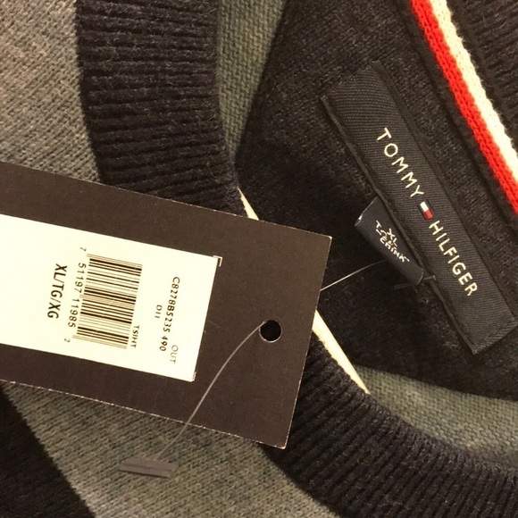 Tommy Hilfiger Men Crew V-neck Pullover Sweater - Picture 4 of 6